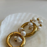 Load image into Gallery viewer, Almar Pearl Hoops