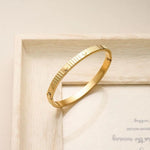 Load image into Gallery viewer, Etch Star Bangle
