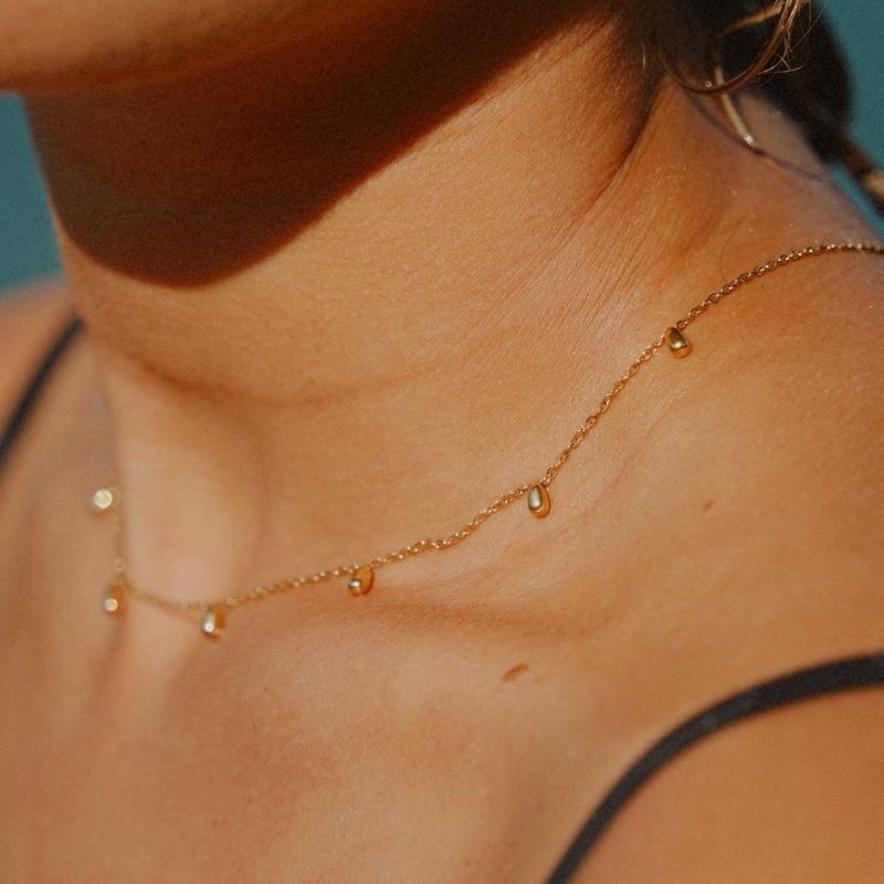 Dainty Drip Choker