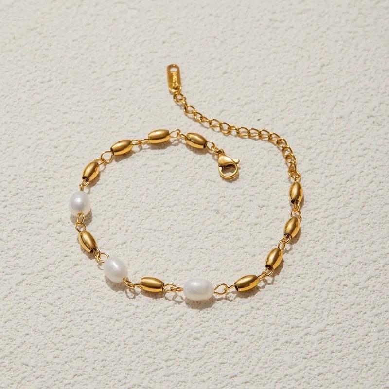 Nawal Pearl Bracelet