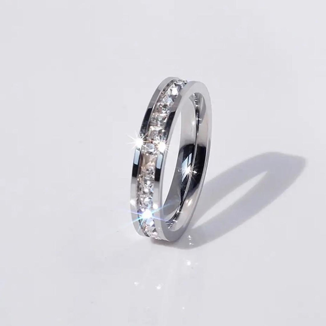 Lina - Eternity Ring