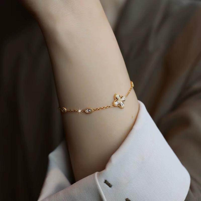 Luna Bloom Bracelet