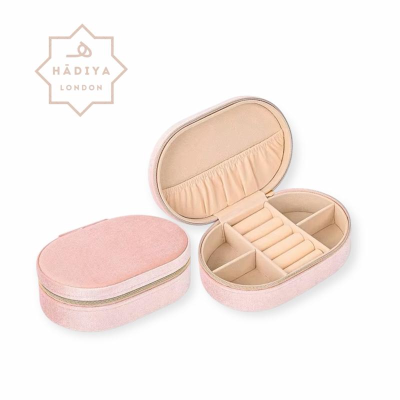 HADIYA LONDON - Velvet Oval Jewellery Box