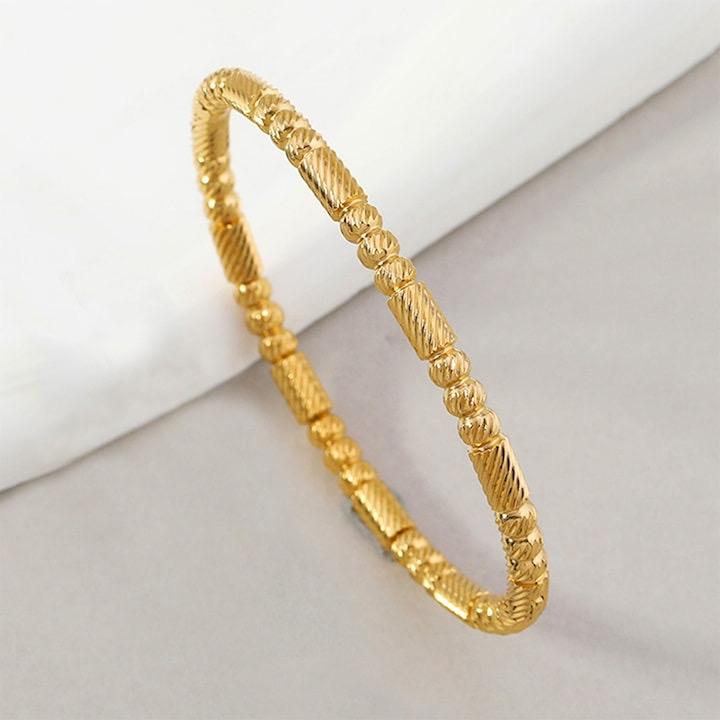 Nora Bangle