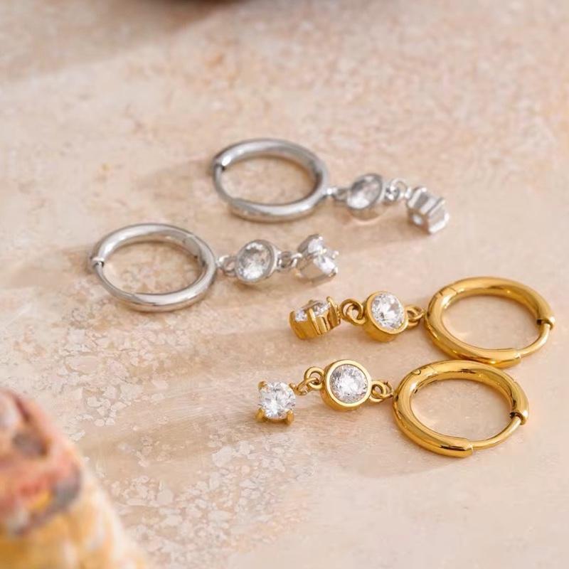 Elara Drop Earrings