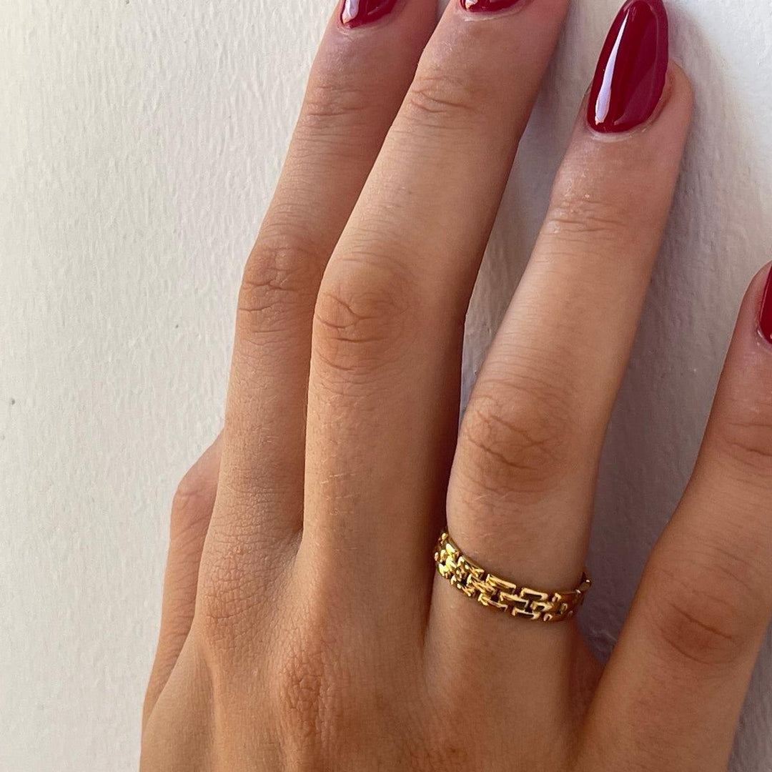 Carla - Adjustable Belt Ring
