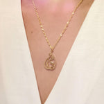 Load image into Gallery viewer, Mother أمي Arabic Necklace