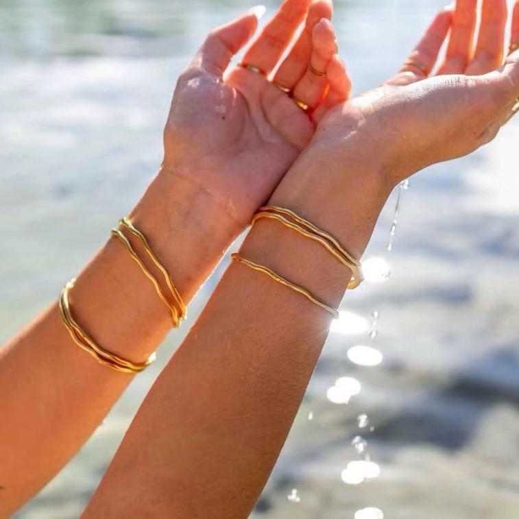 Waveline - Adjustable 18k Gold Plated Cuff Bangle