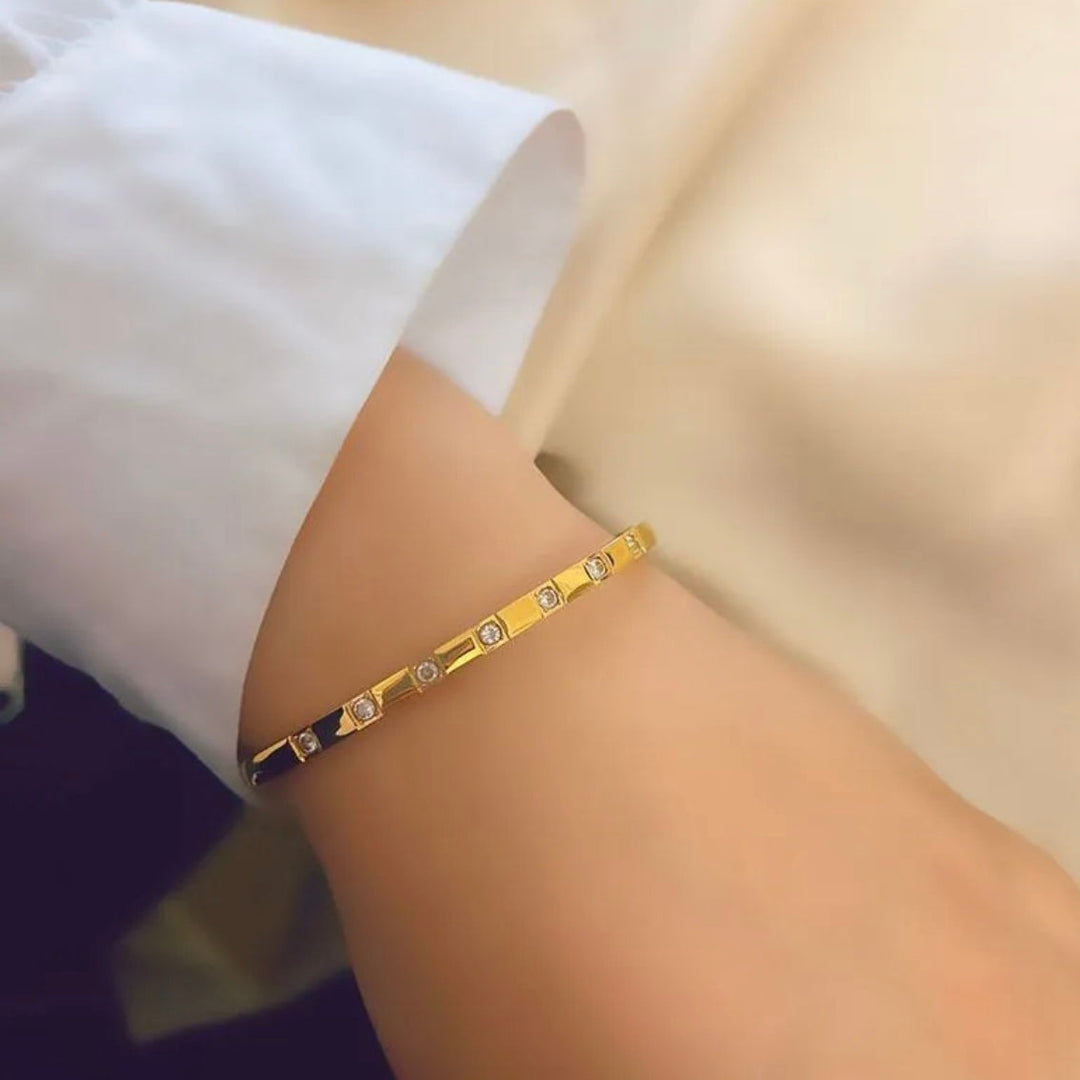 Yara Gemstone Bangle