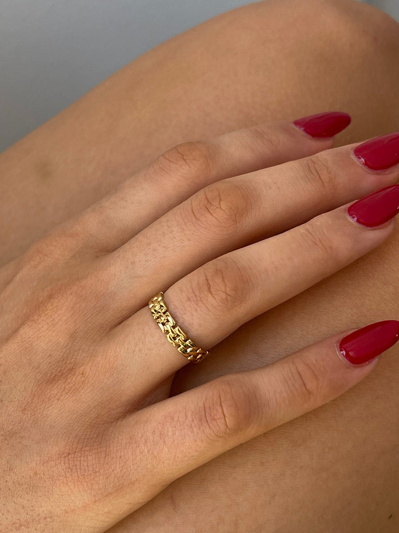 Carla - Adjustable Belt Ring