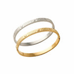 Load image into Gallery viewer, Etch Star Bangle
