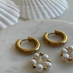 Load image into Gallery viewer, Almar Pearl Hoops