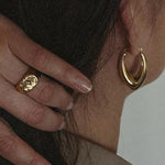 Load image into Gallery viewer, V-Hoop Earrings