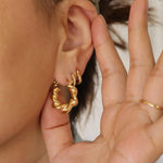Load image into Gallery viewer, Chunky Twist Hoop Earrings